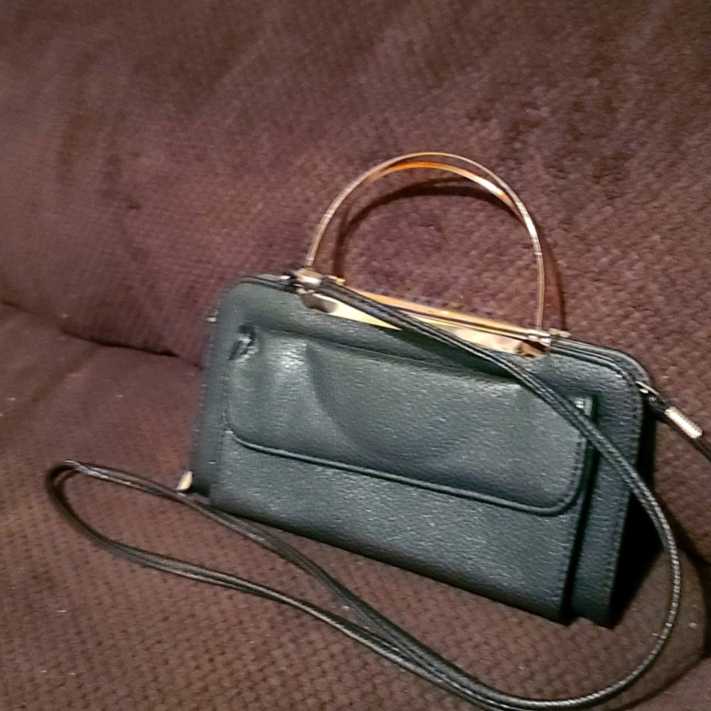 Crossbody wallet